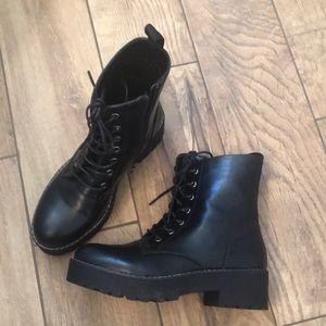 Dirty Laundry Booties size 7.5